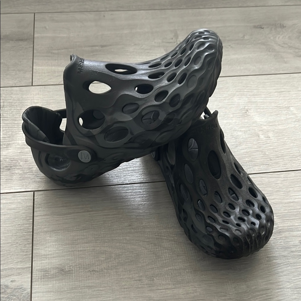 Merrell Black Slip-On Clogs